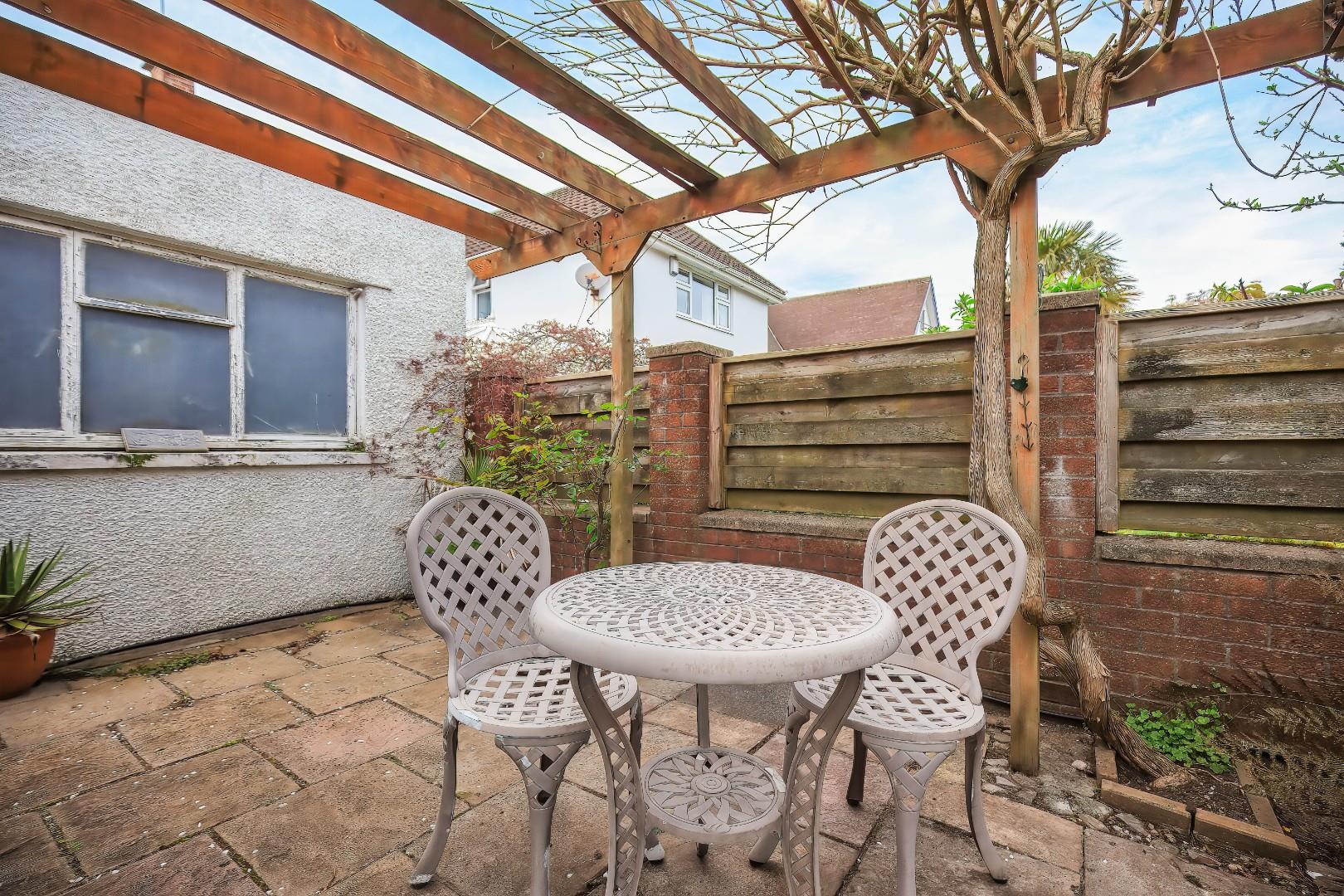 23 Knowbury Avenue, Penarth, CF64 5RX